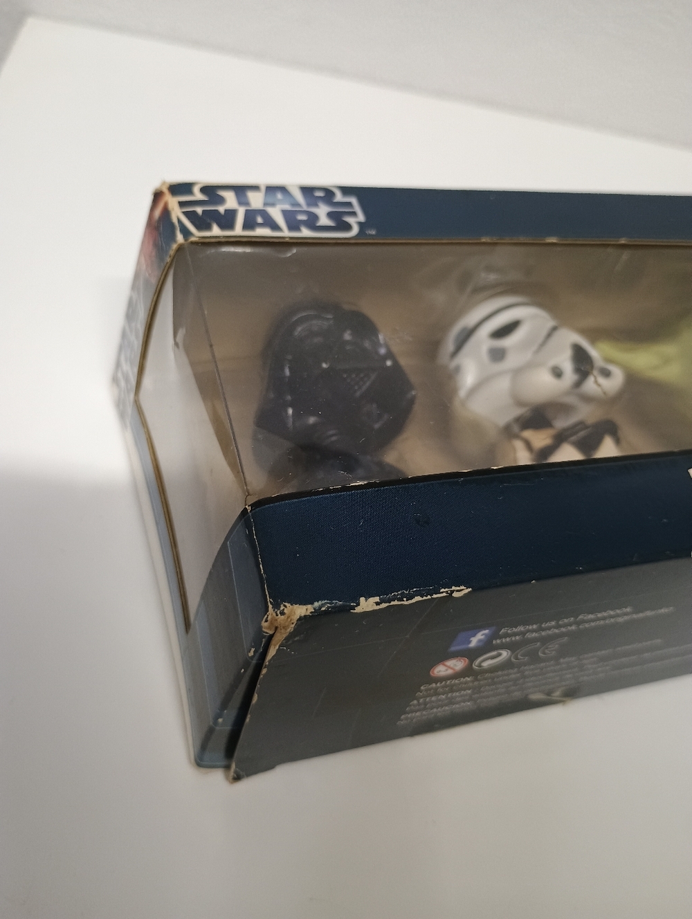 Star Wars Mini Bobble-Head Set - Black, White, Green, Gold, Blue - Picture 4 of 8